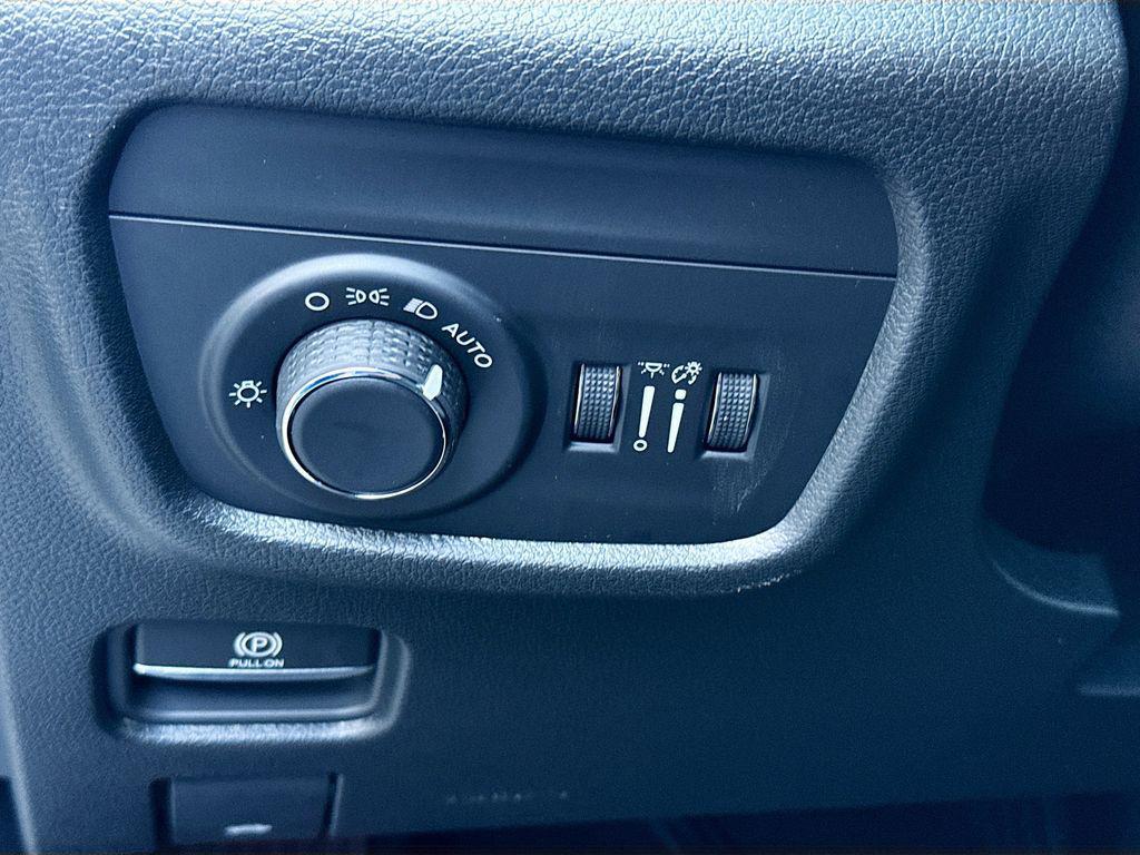 new 2025 Jeep Grand Cherokee L car, priced at $42,130