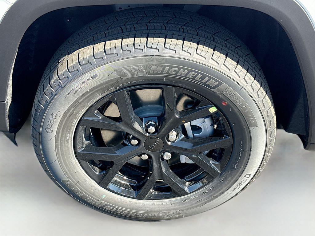 new 2025 Jeep Grand Cherokee L car, priced at $42,130