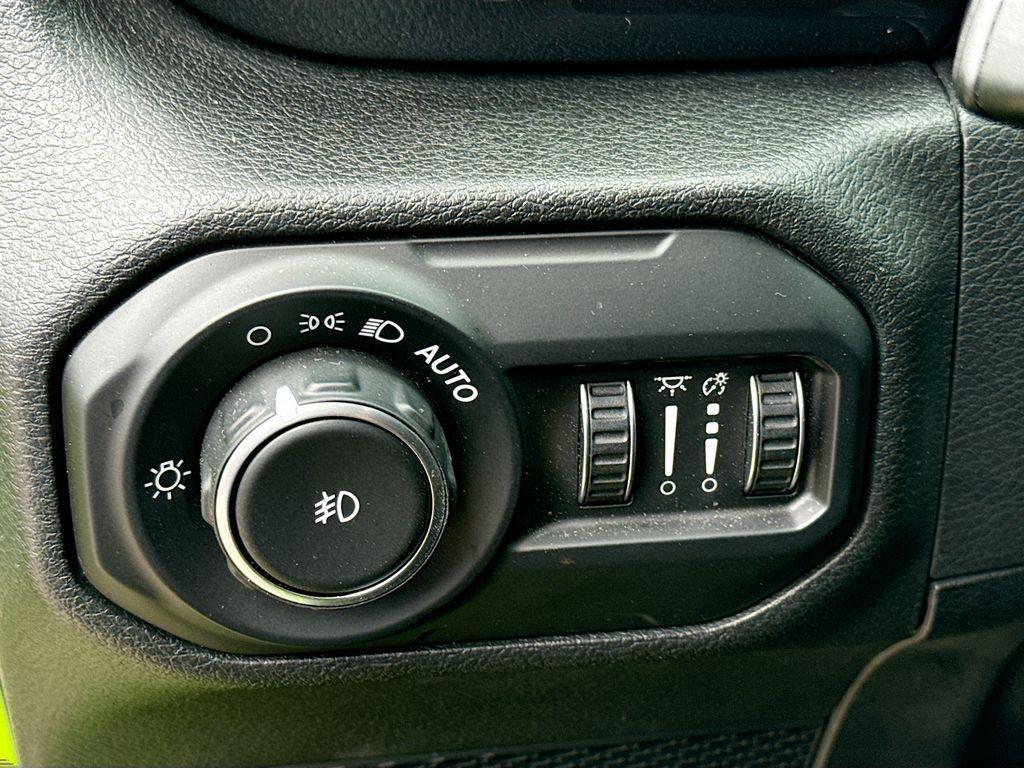 used 2021 Jeep Wrangler Unlimited car, priced at $33,800
