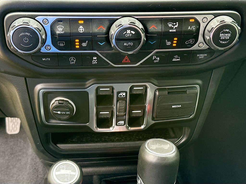 used 2021 Jeep Wrangler Unlimited car, priced at $33,800