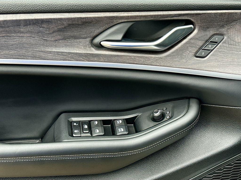 used 2024 Jeep Grand Cherokee L car, priced at $35,000