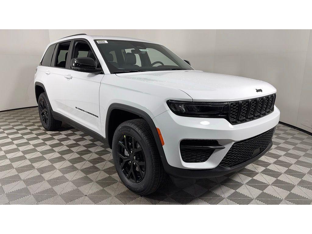 new 2025 Jeep Grand Cherokee car, priced at $36,935