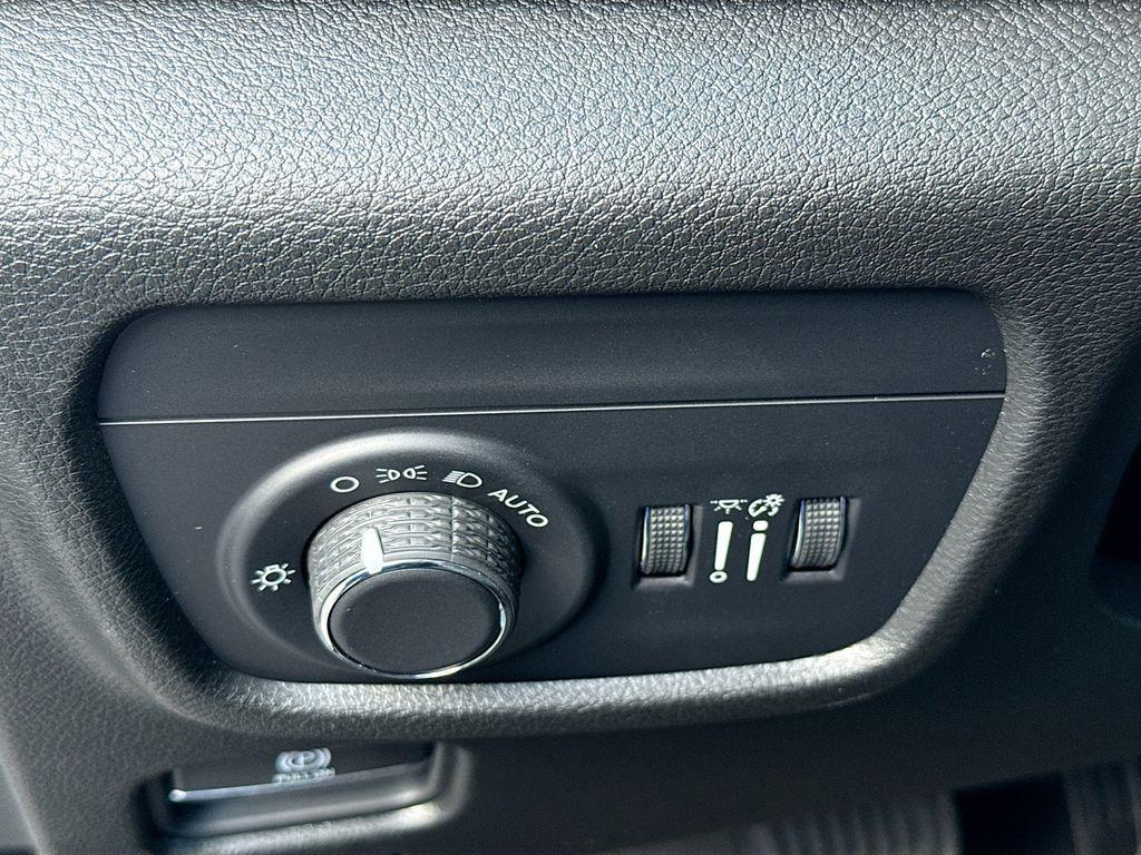 new 2025 Jeep Grand Cherokee L car, priced at $42,230