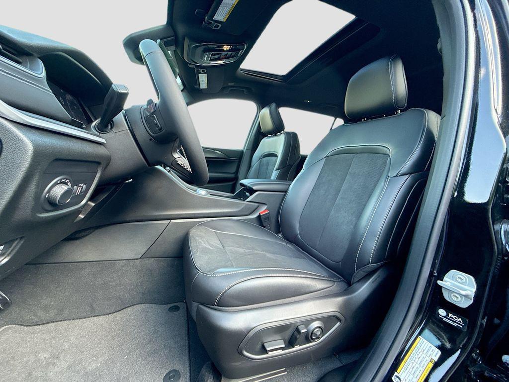 new 2025 Jeep Grand Cherokee L car, priced at $42,230
