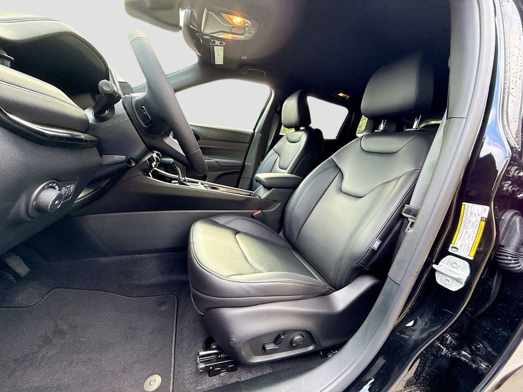 new 2026 Jeep Compass car, priced at $33,620