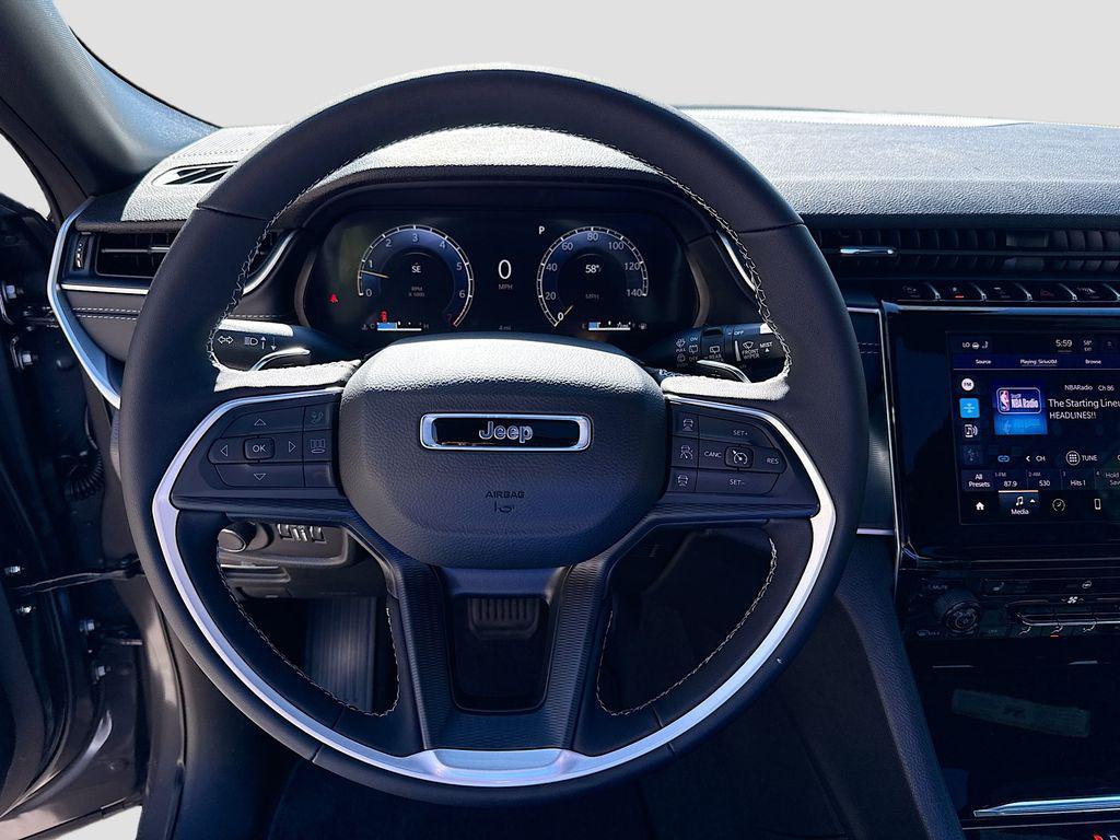 new 2025 Jeep Grand Cherokee car, priced at $41,725