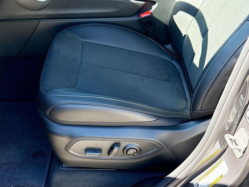 new 2025 Jeep Grand Cherokee car, priced at $41,725