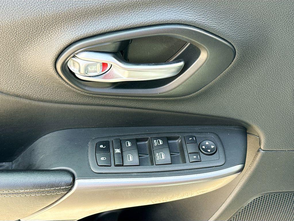 used 2022 Jeep Cherokee car, priced at $17,000