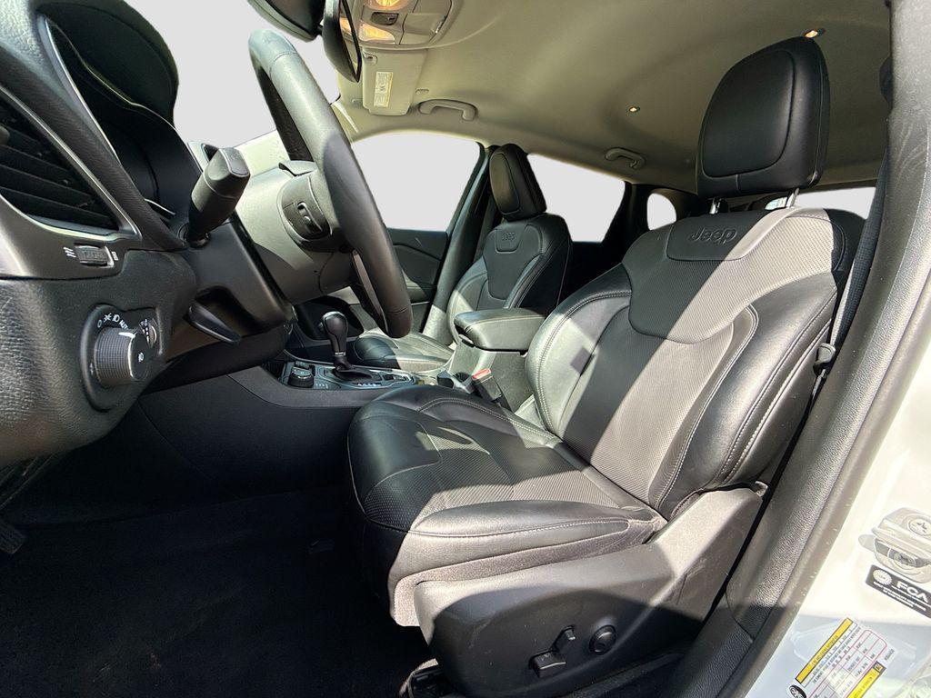 used 2022 Jeep Cherokee car, priced at $17,000