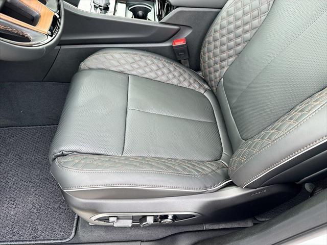 new 2025 Jeep Grand Cherokee car, priced at $60,604