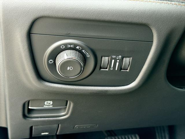 new 2025 Jeep Grand Cherokee car, priced at $60,604