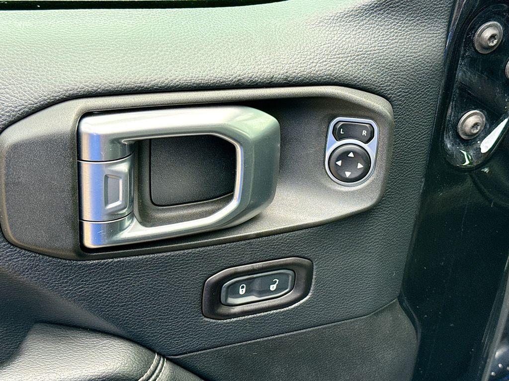 used 2018 Jeep Wrangler Unlimited car, priced at $28,500