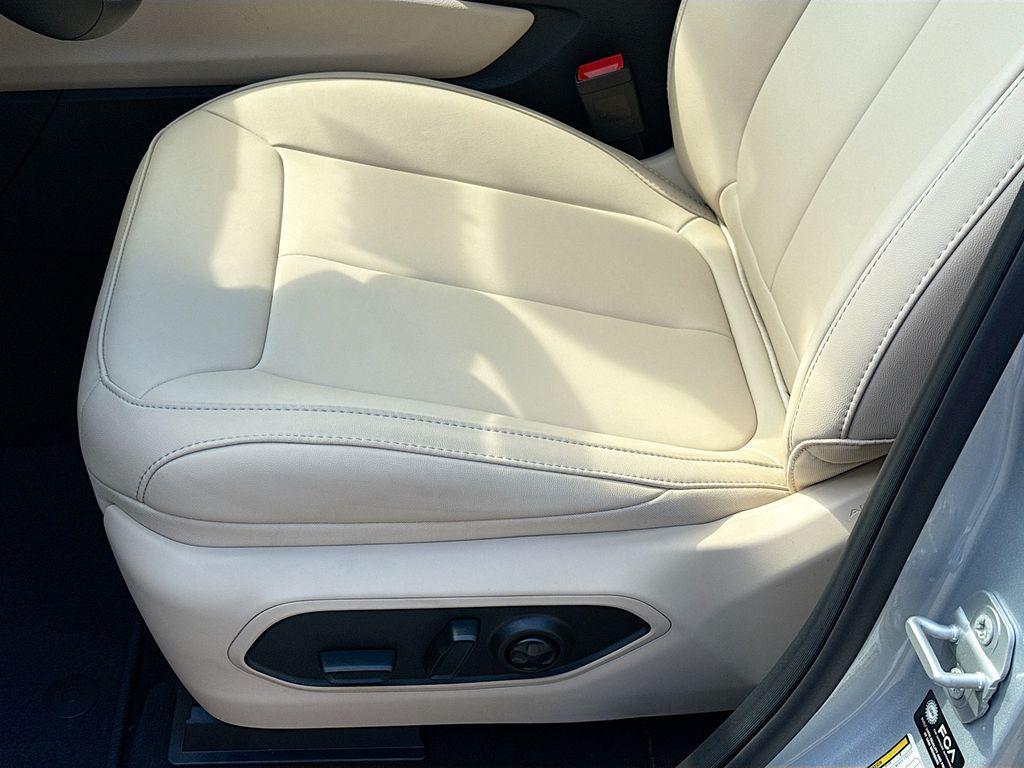new 2025 Jeep Grand Cherokee L car, priced at $44,110