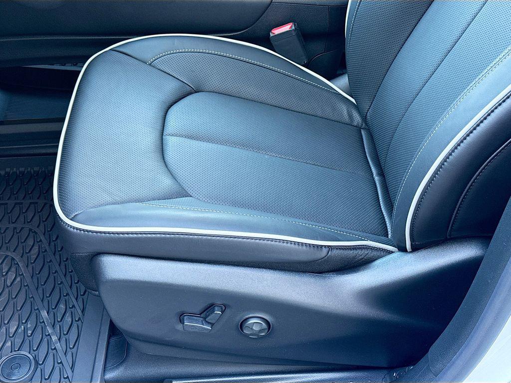 new 2026 Chrysler Pacifica car, priced at $51,345