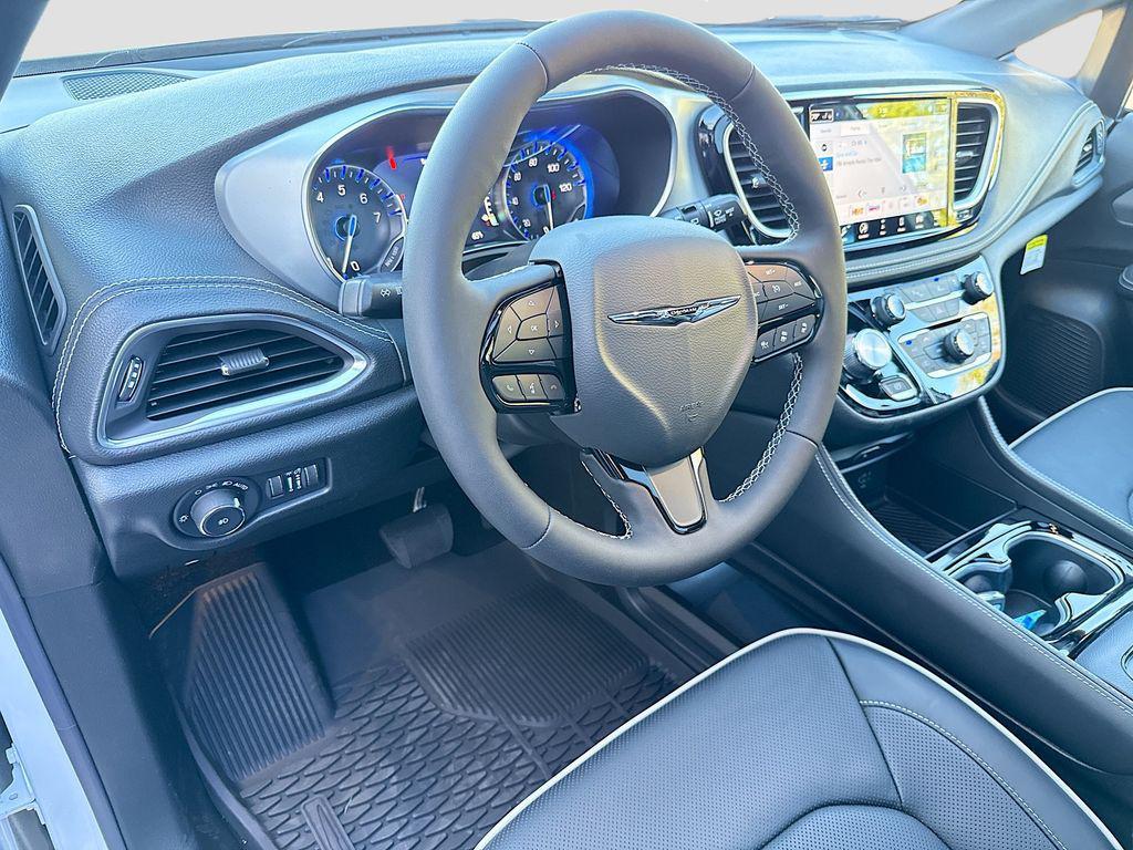 new 2026 Chrysler Pacifica car, priced at $51,345