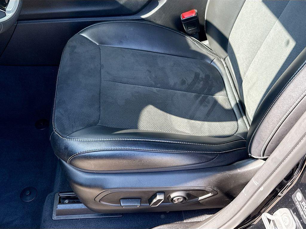 used 2023 Jeep Grand Cherokee car, priced at $35,750