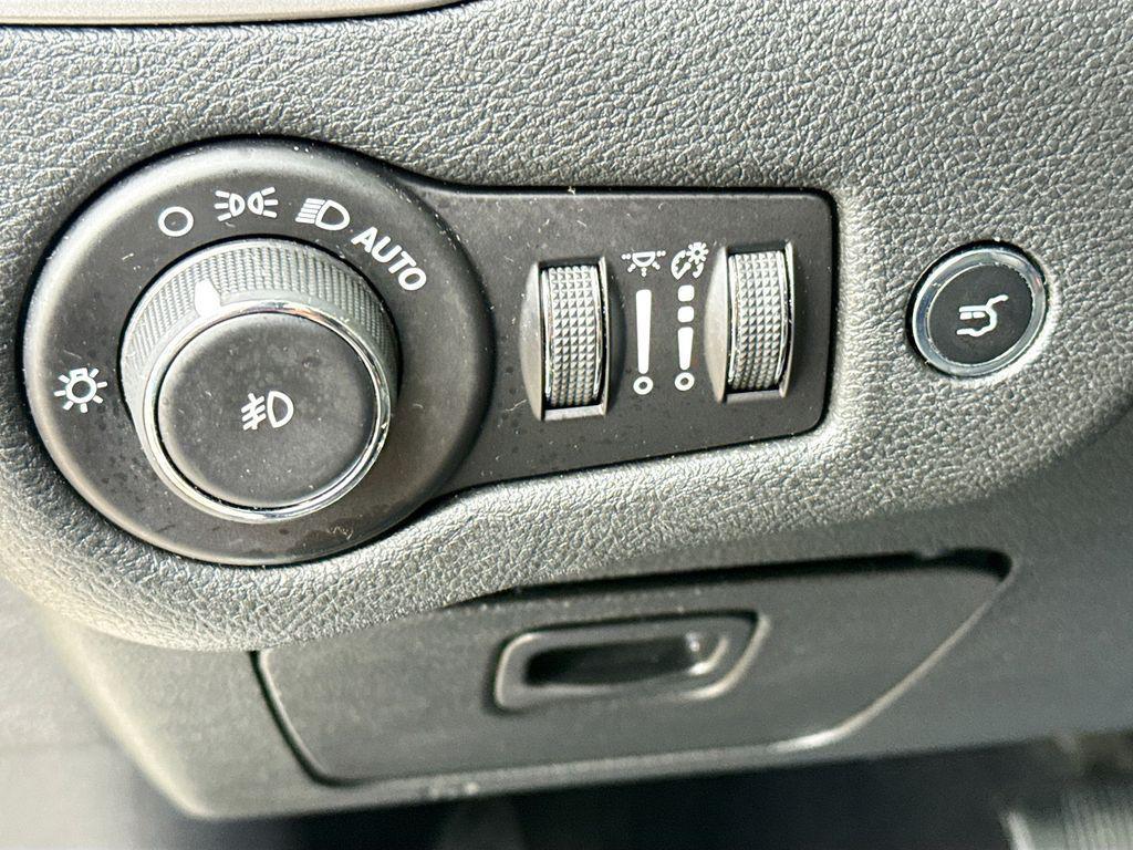 used 2019 Jeep Cherokee car, priced at $19,900