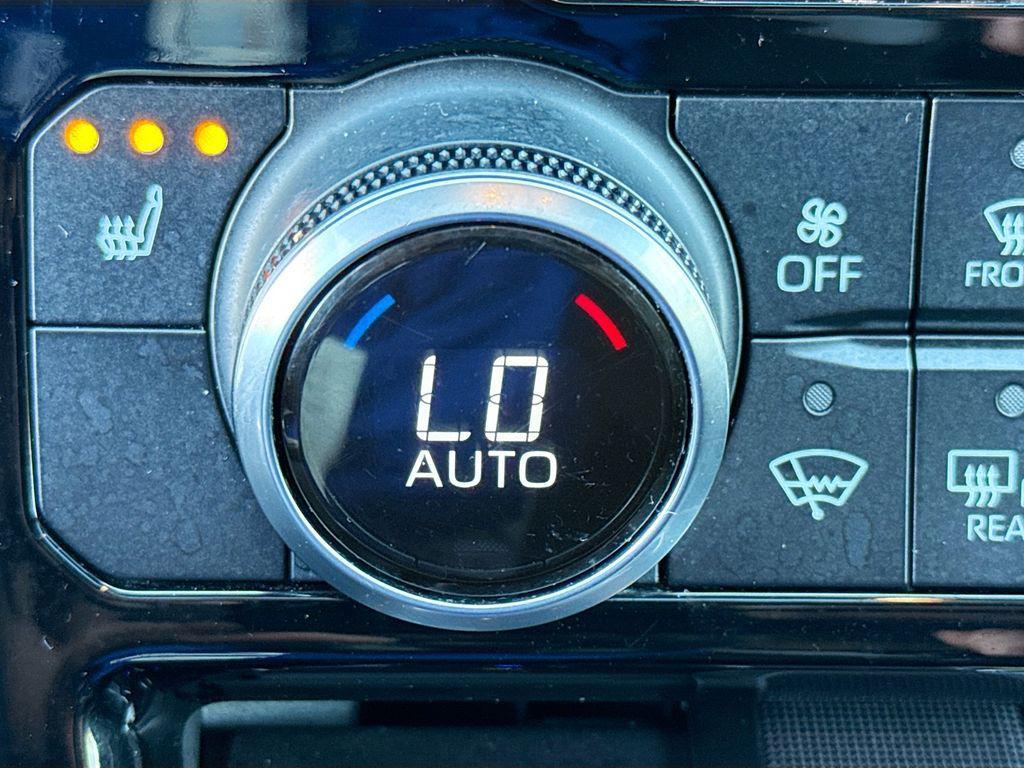used 2021 Toyota Highlander car, priced at $32,500