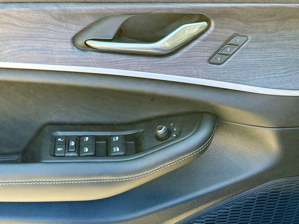 new 2025 Jeep Grand Cherokee car, priced at $40,495
