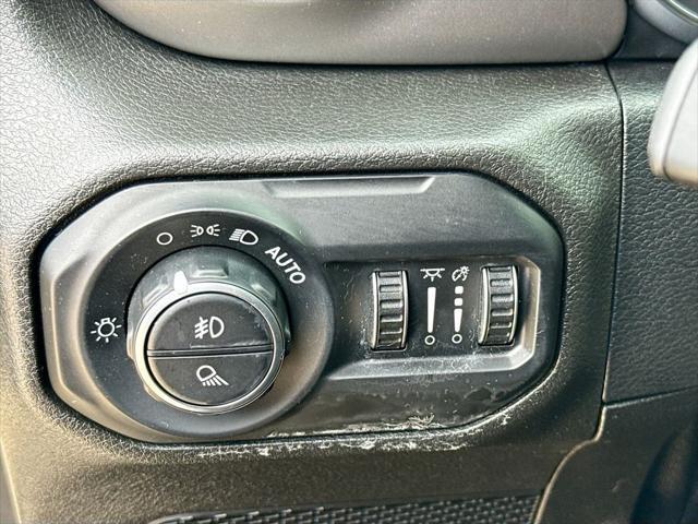 used 2021 Jeep Gladiator car, priced at $33,000