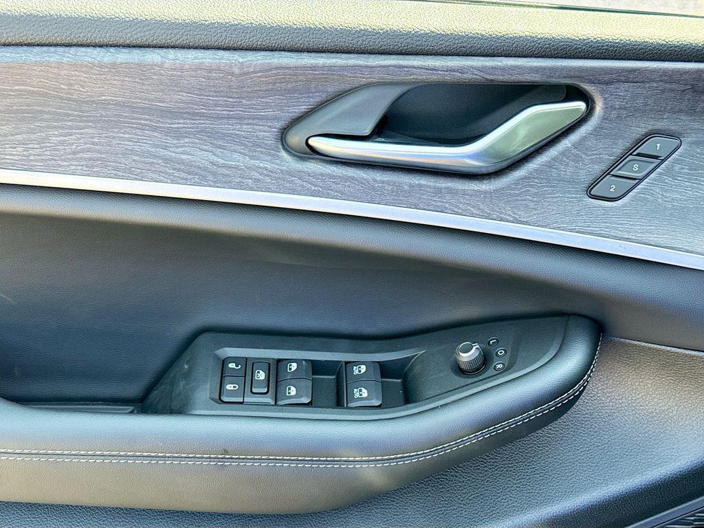 new 2025 Jeep Grand Cherokee L car, priced at $45,830