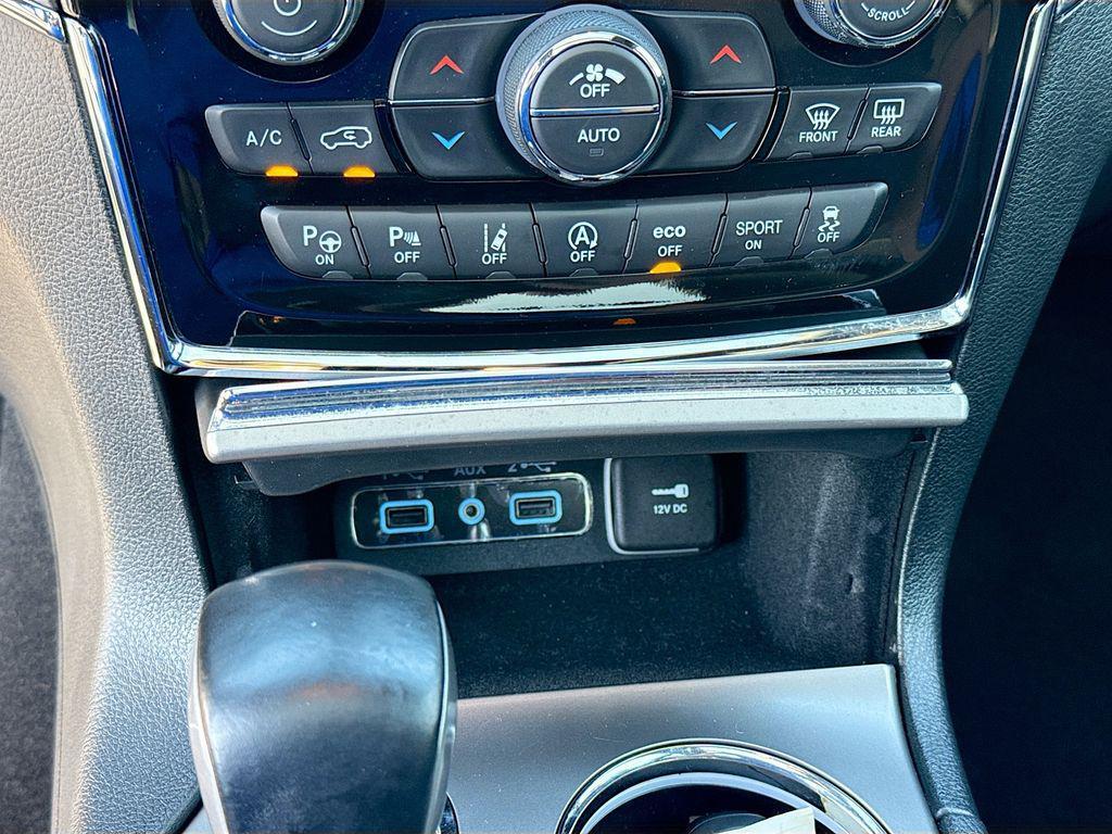 used 2021 Jeep Grand Cherokee car, priced at $27,800