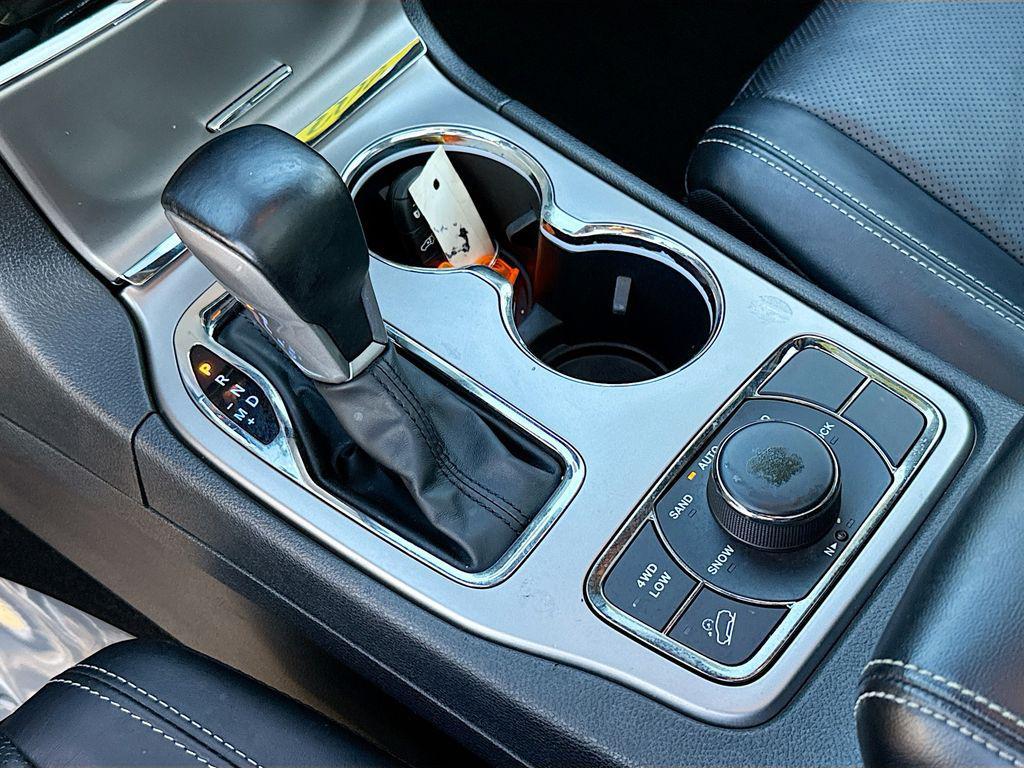 used 2021 Jeep Grand Cherokee car, priced at $27,800