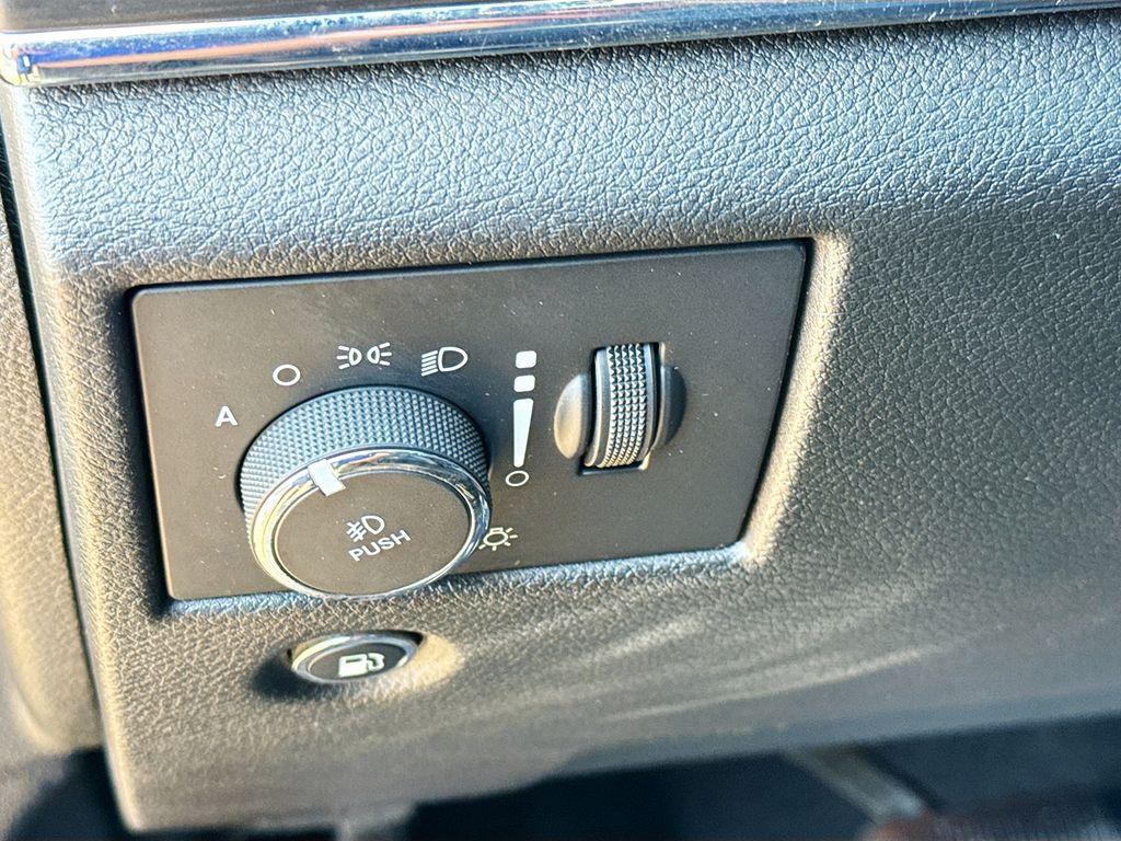 used 2021 Jeep Grand Cherokee car, priced at $27,800