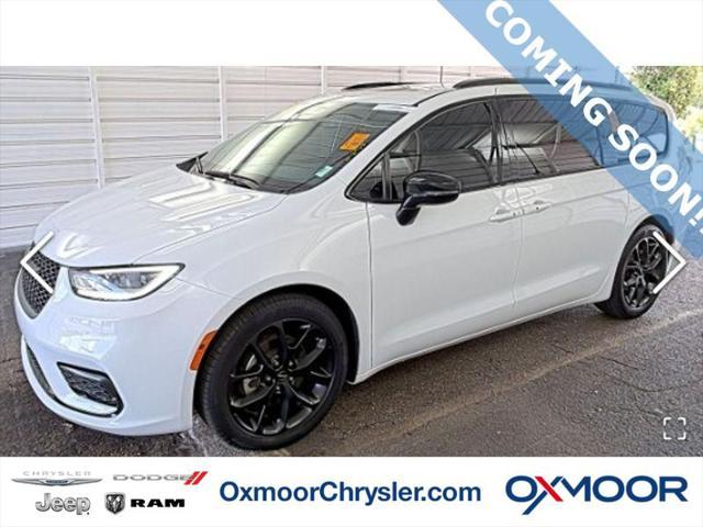 used 2024 Chrysler Pacifica car, priced at $36,500