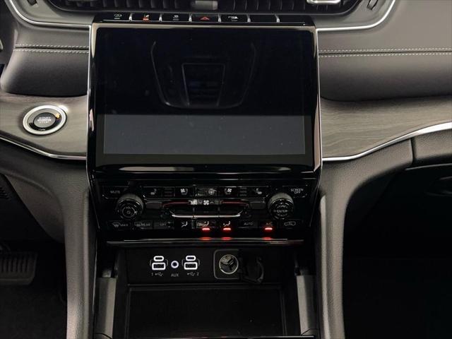 new 2025 Jeep Grand Cherokee car, priced at $56,370
