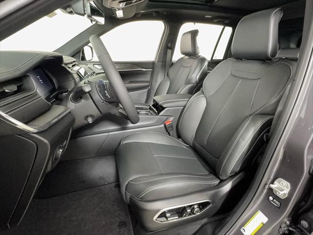 new 2025 Jeep Grand Cherokee car, priced at $56,370
