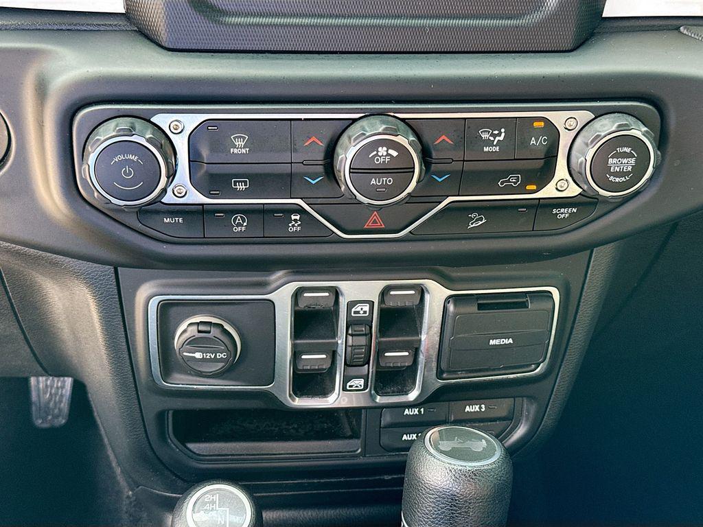used 2021 Jeep Wrangler Unlimited car, priced at $35,250