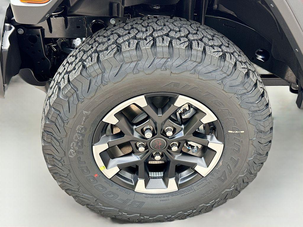 new 2025 Jeep Wrangler car, priced at $57,385