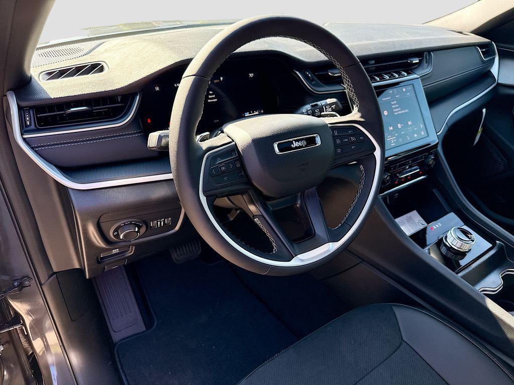 new 2025 Jeep Grand Cherokee L car, priced at $48,870