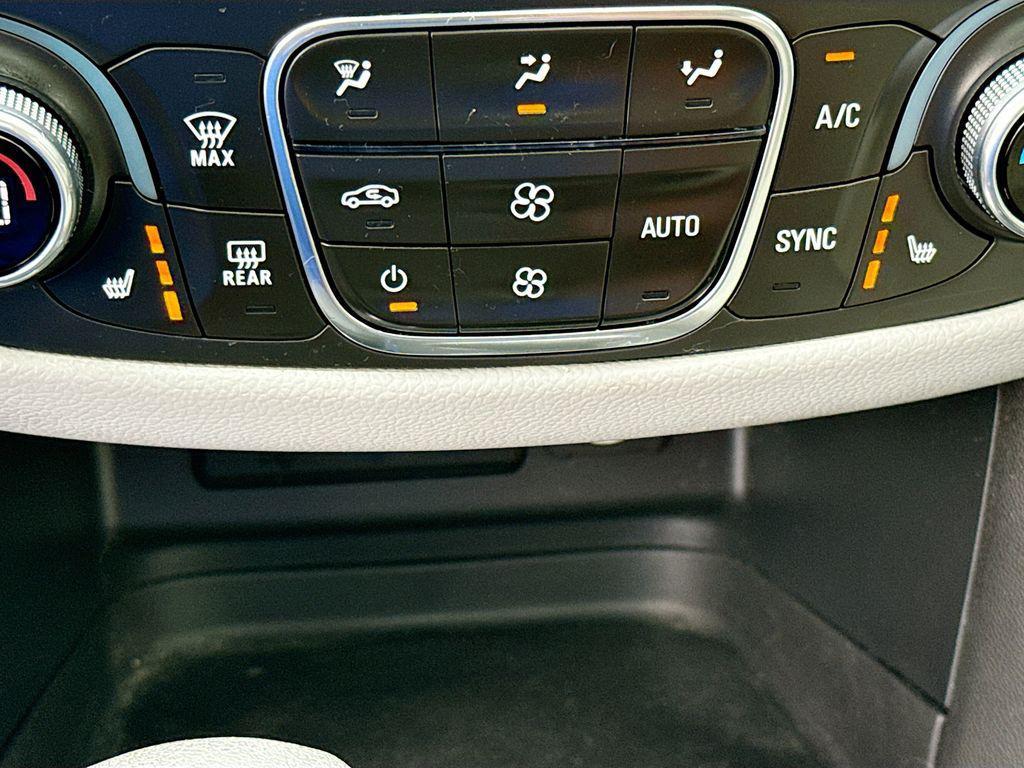 used 2023 Chevrolet Equinox car, priced at $21,500