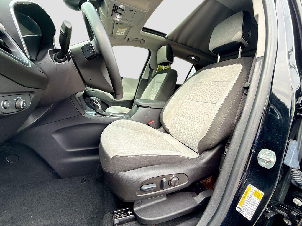 used 2023 Chevrolet Equinox car, priced at $21,500