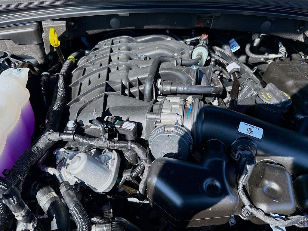 new 2025 Jeep Grand Cherokee car, priced at $38,170