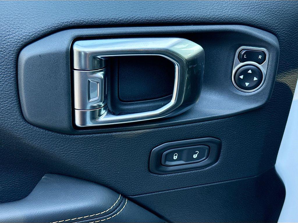 new 2026 Jeep Wrangler car, priced at $52,235