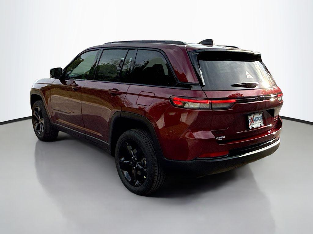 new 2025 Jeep Grand Cherokee car, priced at $43,220