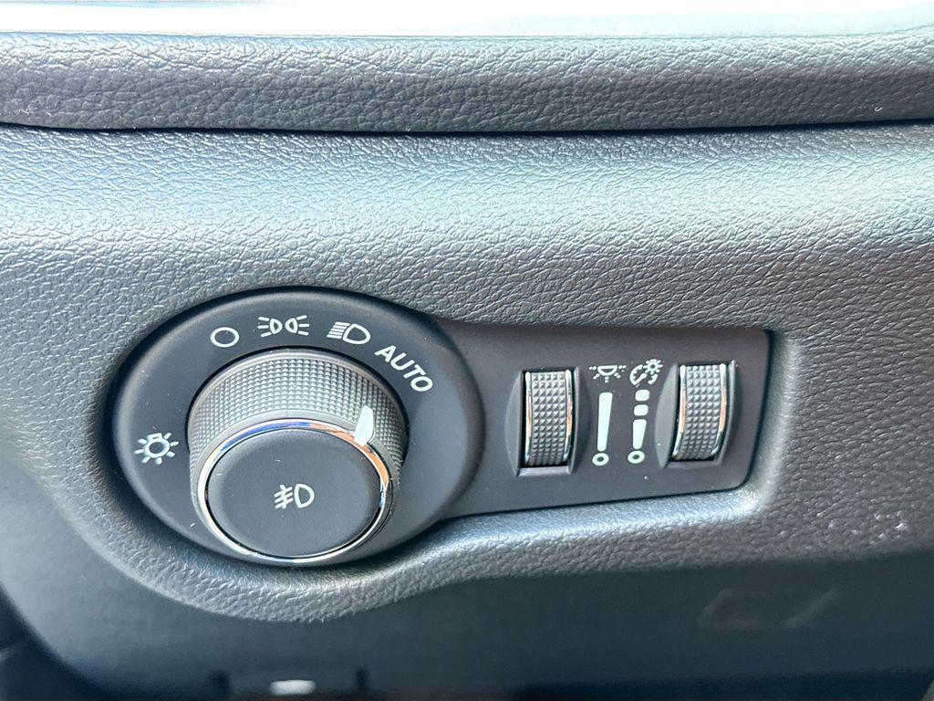 new 2026 Chrysler Pacifica car, priced at $55,075
