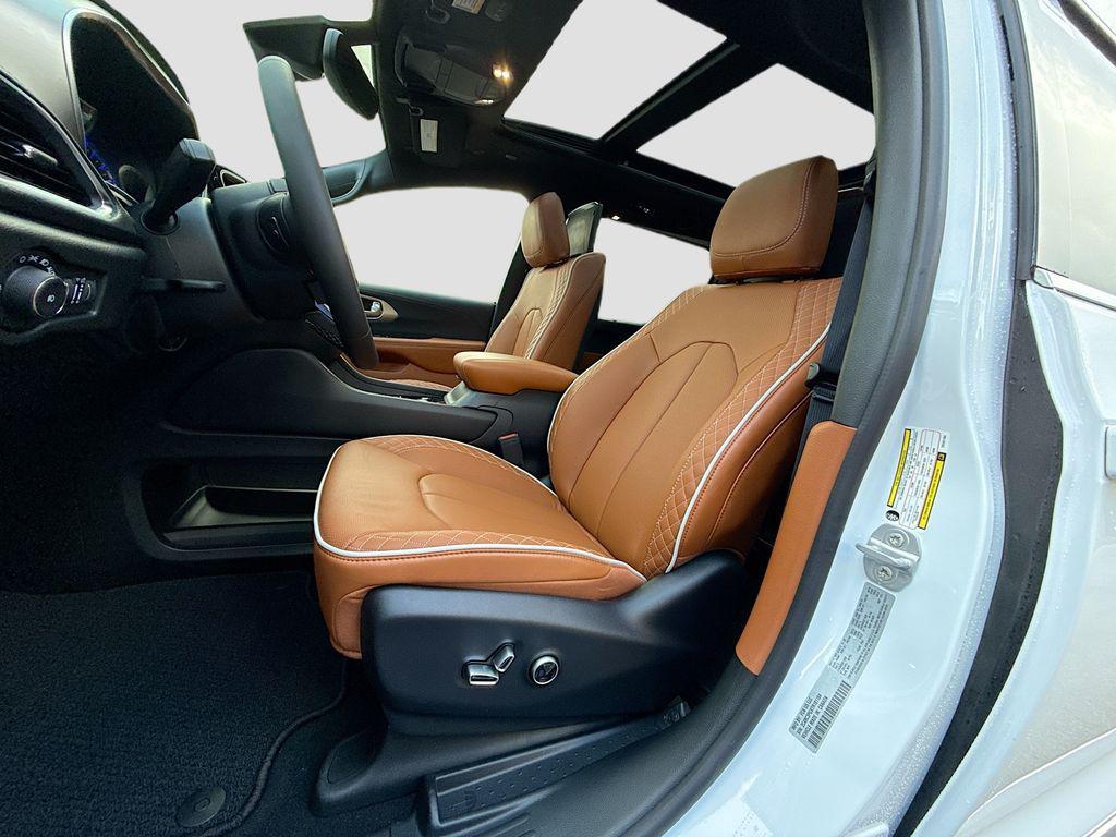 new 2026 Chrysler Pacifica car, priced at $55,075