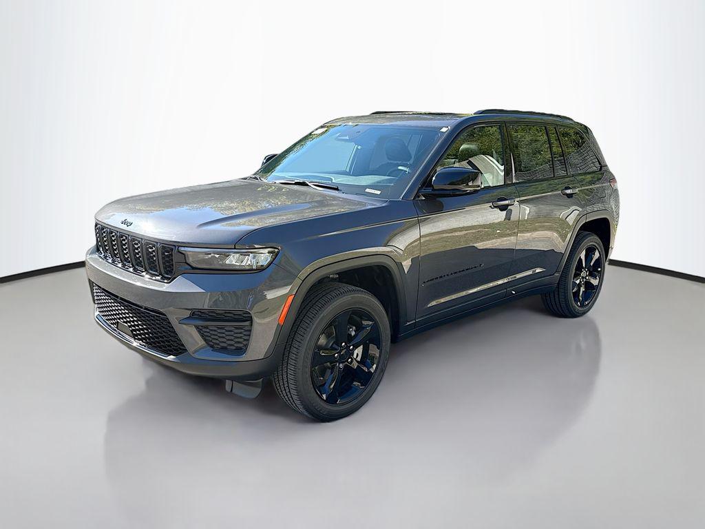 new 2025 Jeep Grand Cherokee car, priced at $41,370