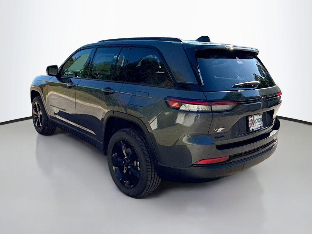 new 2025 Jeep Grand Cherokee car, priced at $41,370