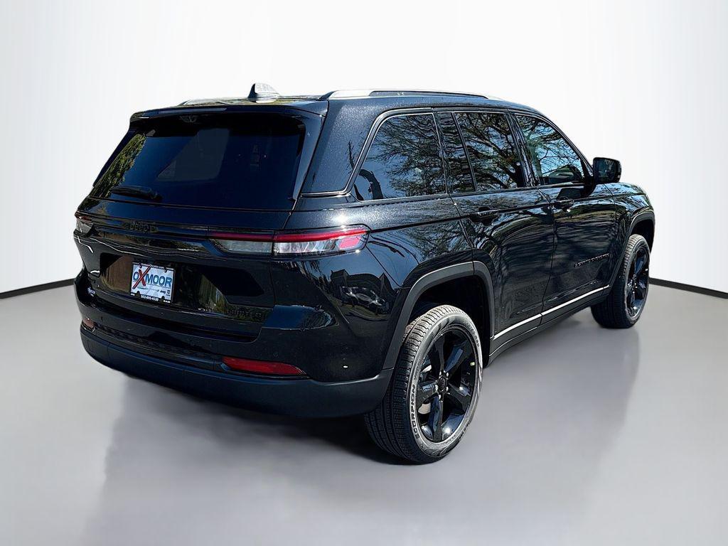 new 2025 Jeep Grand Cherokee car, priced at $55,660
