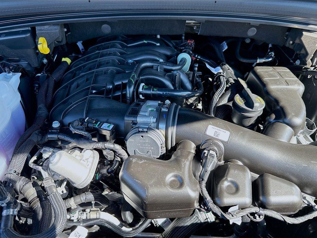 new 2025 Jeep Grand Cherokee car, priced at $48,160