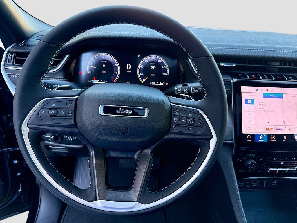 new 2025 Jeep Grand Cherokee car, priced at $55,660