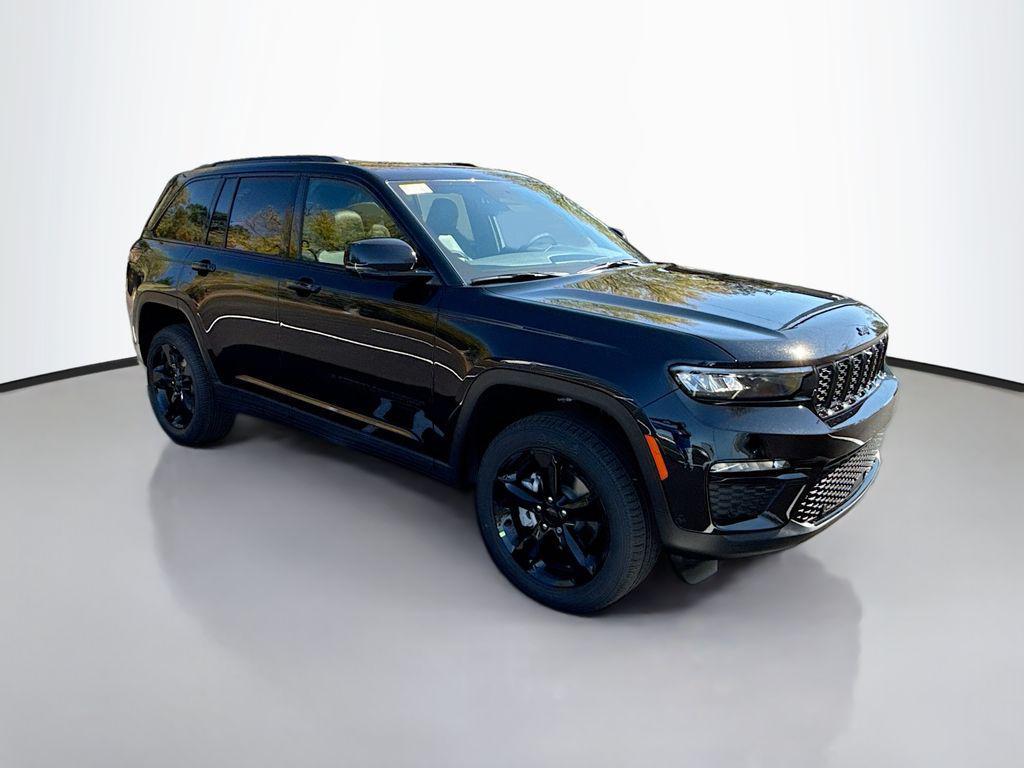 new 2025 Jeep Grand Cherokee car, priced at $55,660
