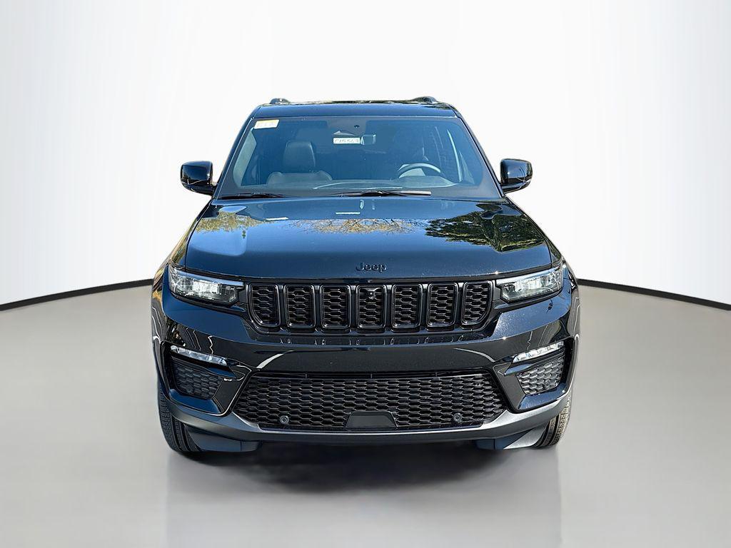 new 2025 Jeep Grand Cherokee car, priced at $55,660