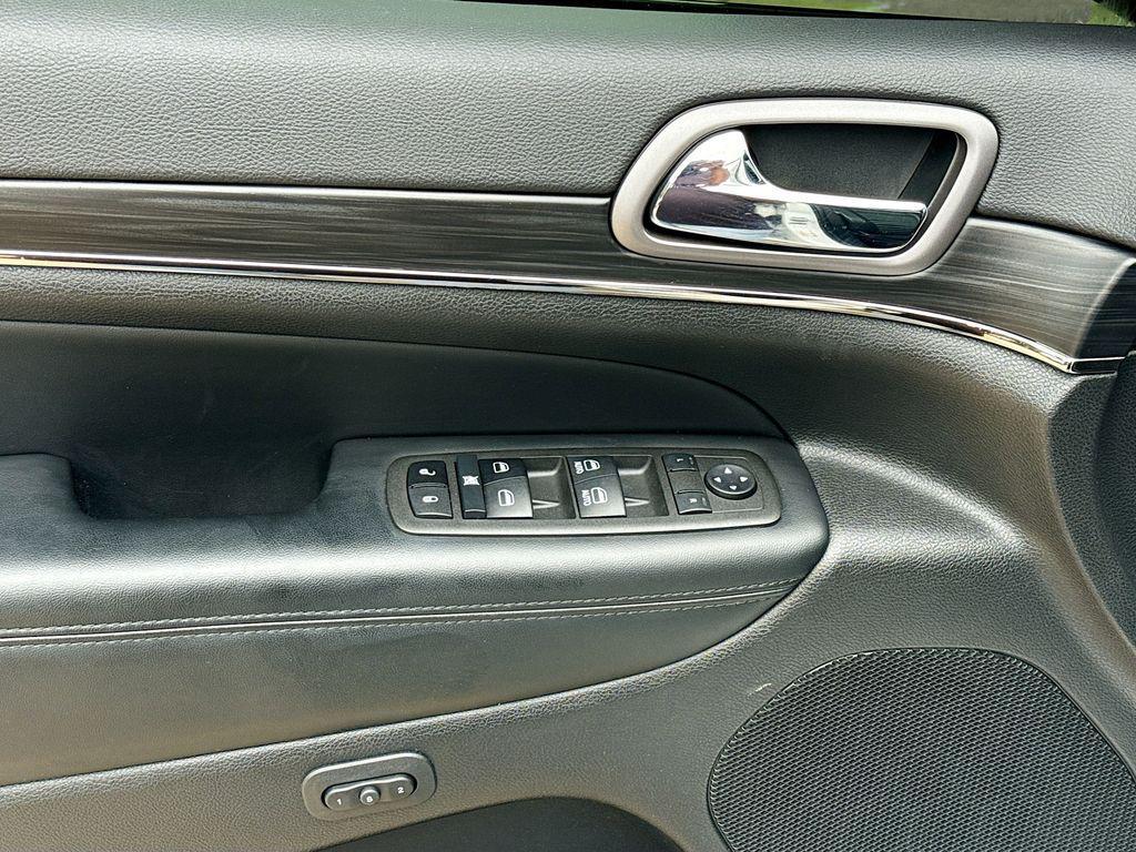 used 2021 Jeep Grand Cherokee car, priced at $29,750