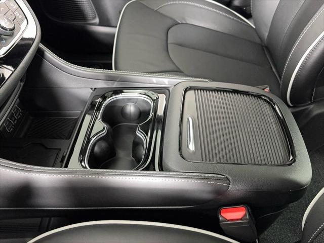 new 2025 Chrysler Pacifica Hybrid car, priced at $52,080
